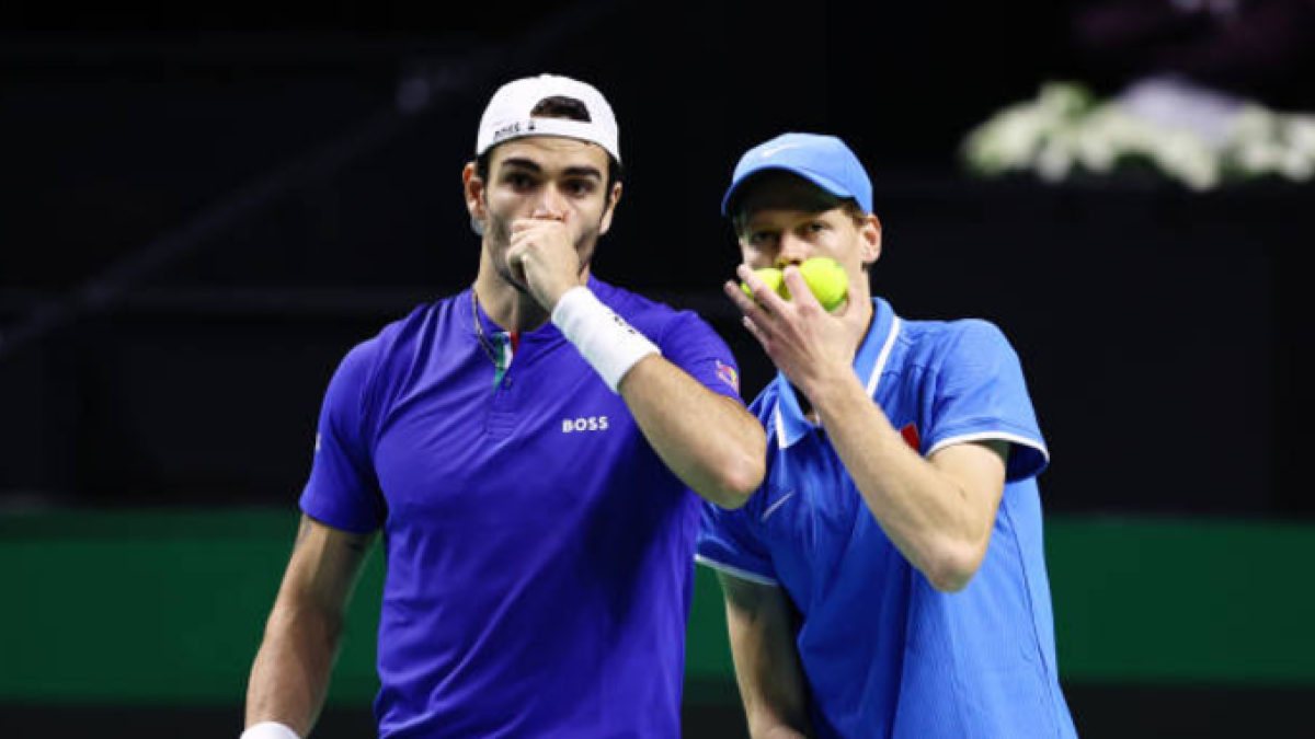 Jannik Sinner y Matteo Berretini en la Copa Davis. Foto: Getty