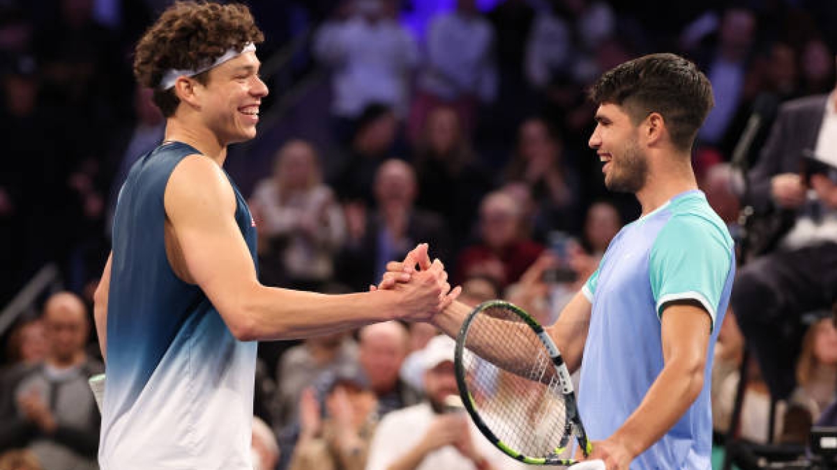 Carlos Alcaraz, alongside Ben Shelton during the last exhibition. Source: Getty