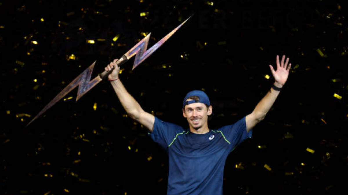 De Minaur defeats Rune to win the UTS London 2024
