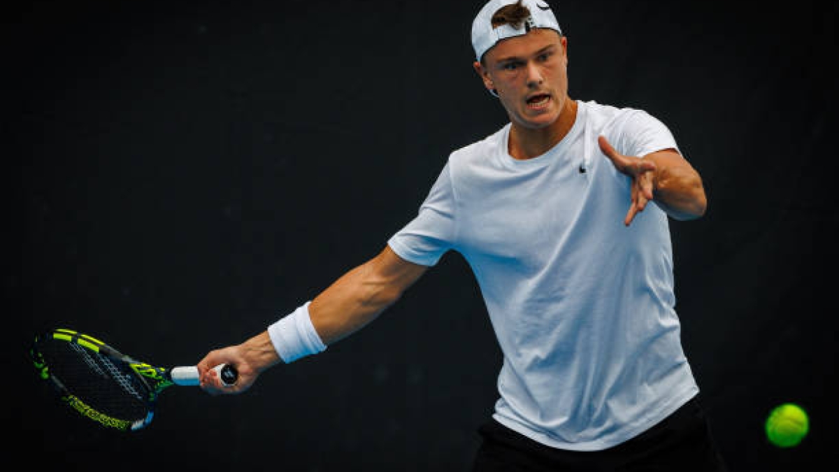 Berrettini y Rune tropiezan en el inicio de la nueva temporada. Foto: Getty