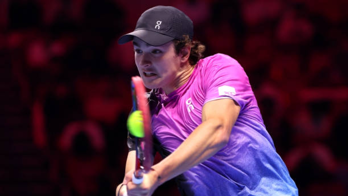 '**Fonseca Strikes Fear into His Rivals with a Memorable Victory against Fils**'