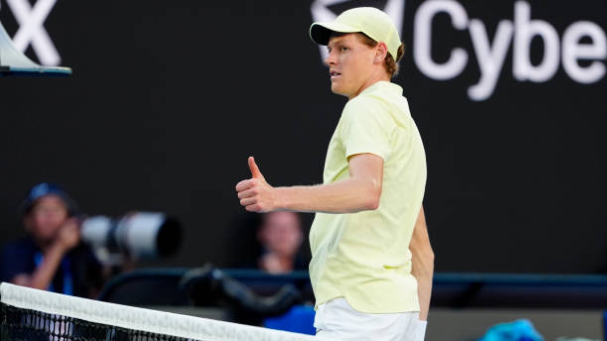 Jannik Sinner defeats Giron at the 2025 Australian Open. Photo: gettyimages