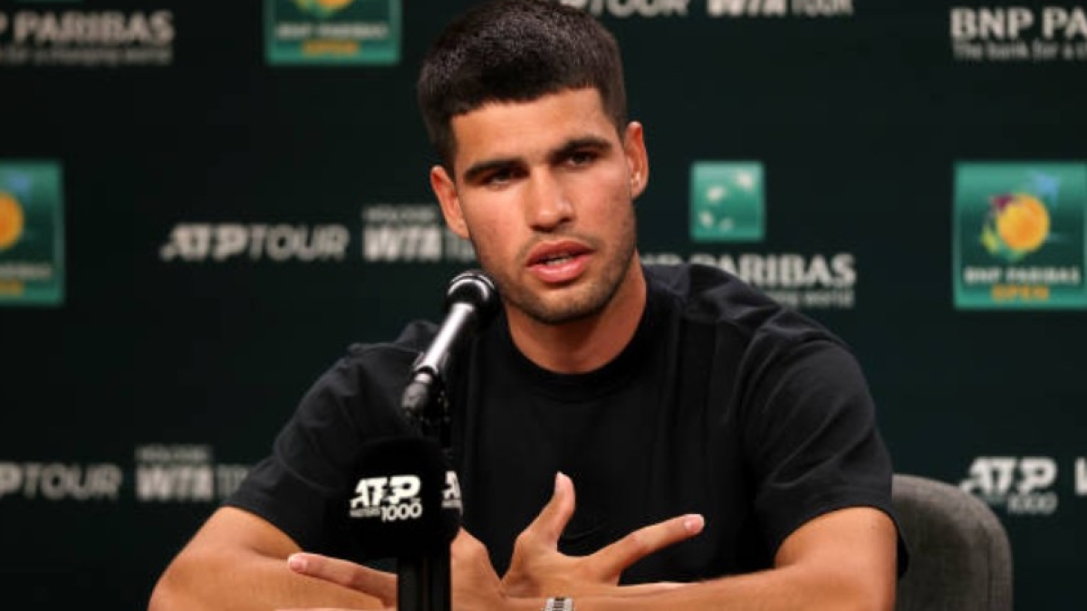 Carlos Alcaraz la sala de prensa del Masters de Indian Wells. Foto: Getty