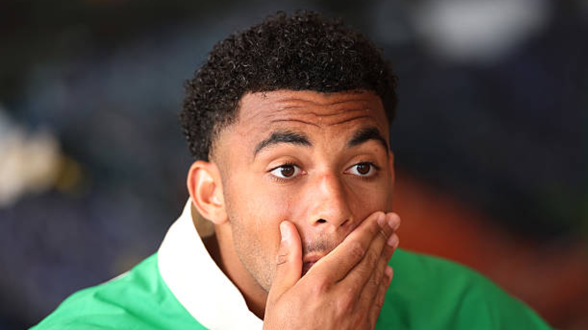 Fils se pasó de efusividad con la celebración y sin querer terminó dándole un pelotazo a un aficionado. Foto: Gettyimages