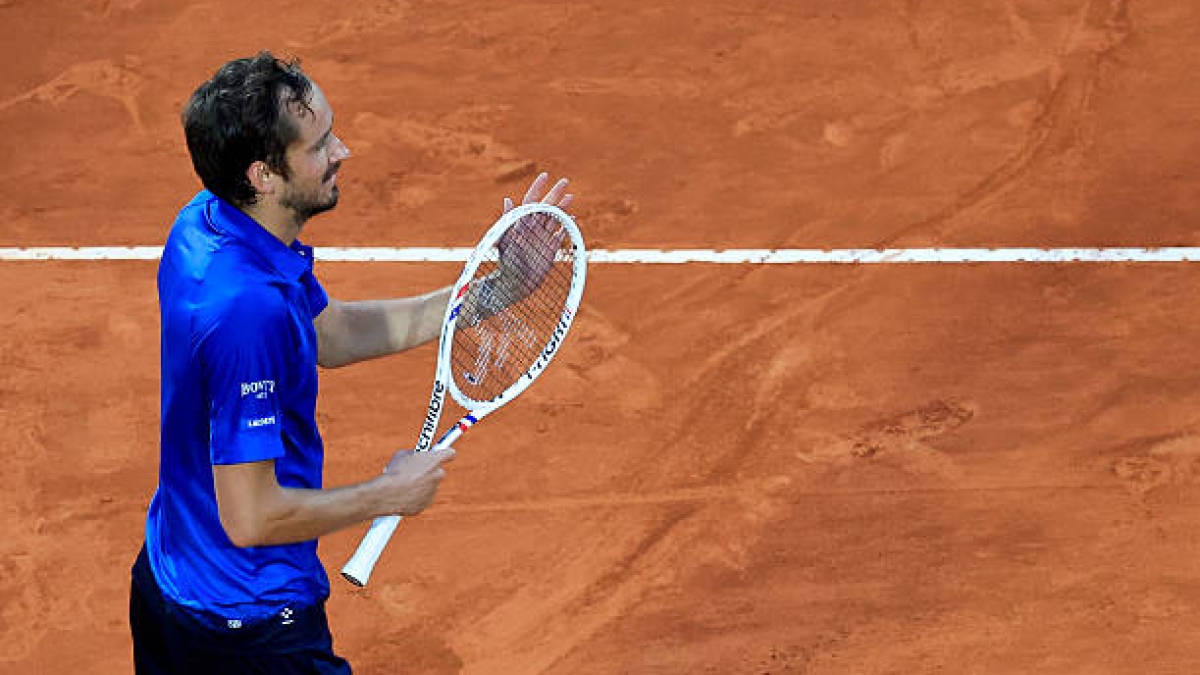 Daniil Medvedev, suffering cramps. Photo: gettyimages