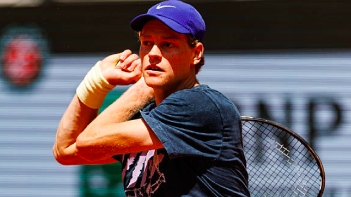 Jannik Sinner speaks on his YouTube channel. Source: Getty