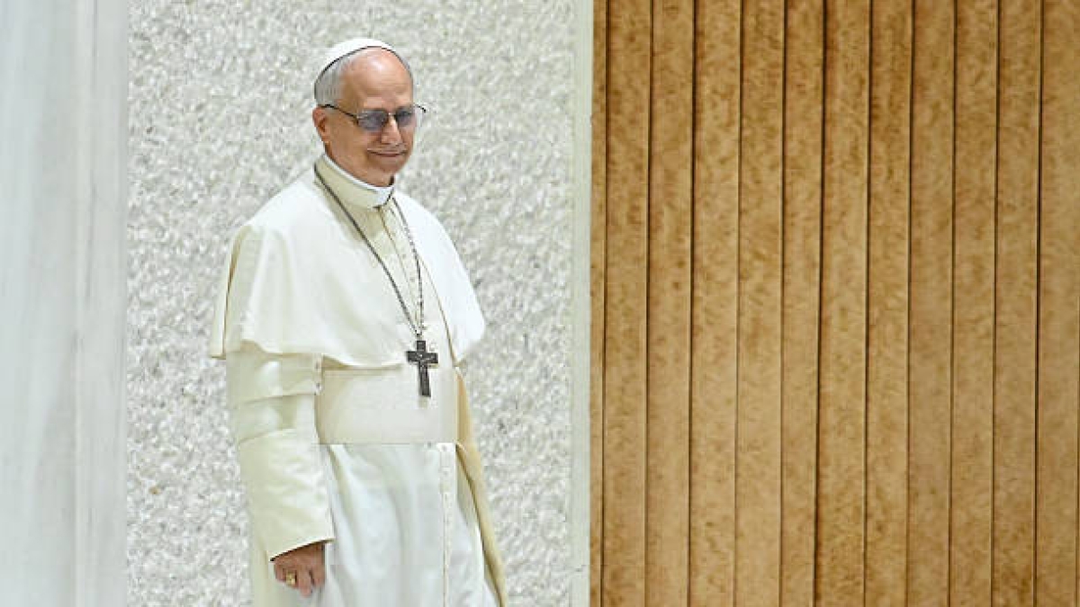 The new Pope accepts a charity tennis match, but with one condition: "We play, as long as you don't bring Sinner". Photo: Getty Images