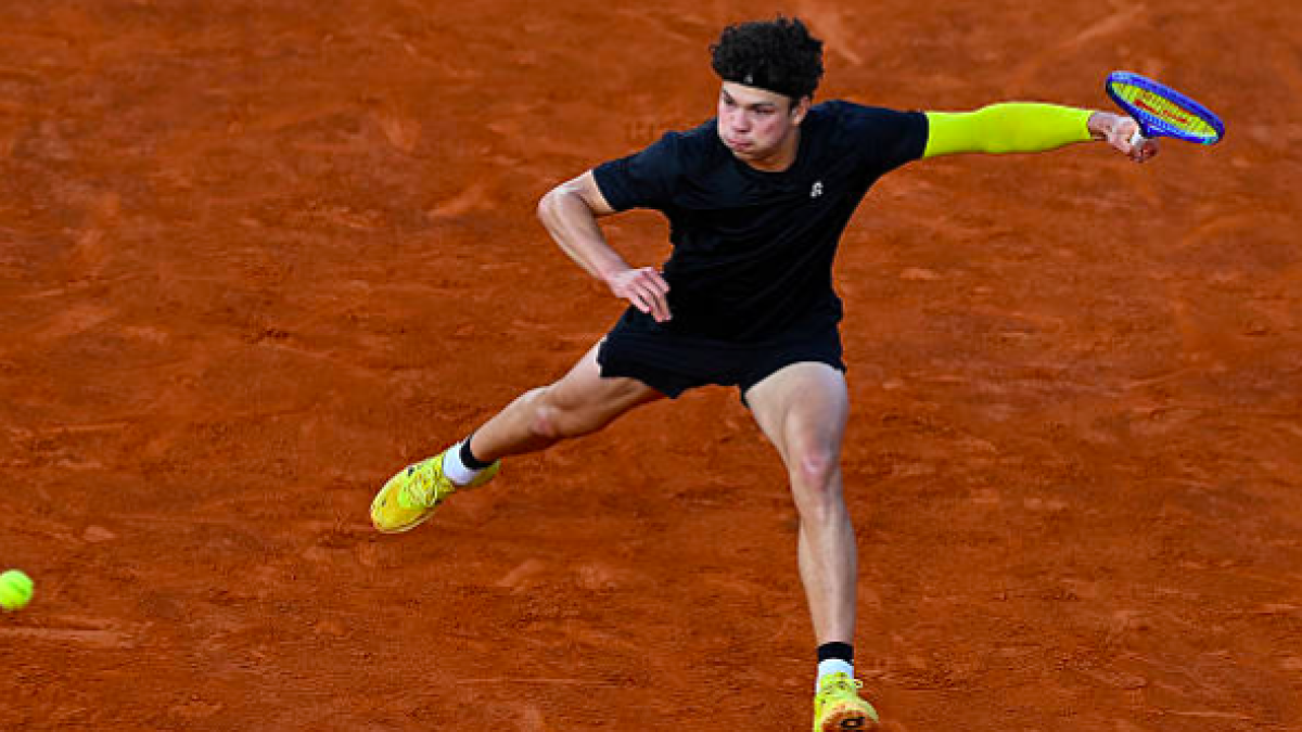 Ben Shelton inaugura el turno de noche en Roland Garros 2025. Fuente: Getty