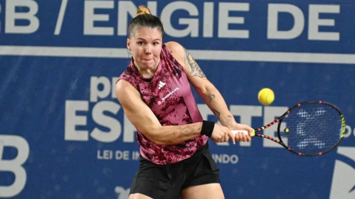 The surreal story of a Ukrainian tennis player who could be fined because of her father who is at war. Photo: Getty Images.
