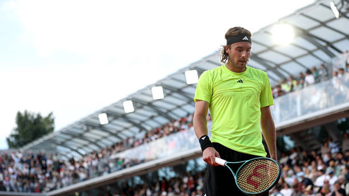 Batacazo para Tsitsipas contra el número 167 del mundo en Roland Garros. Foto: Getty