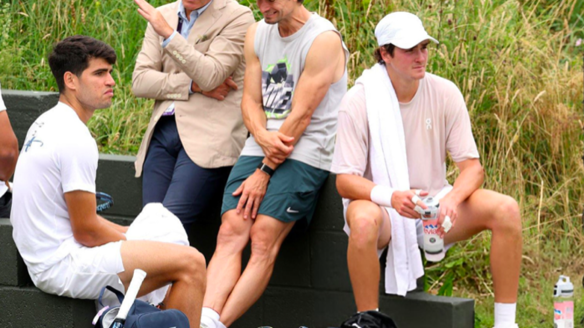 CARLOS ALCARAZ y Joao Fonseca entrenando en Wimbledon. Fuente: ATP