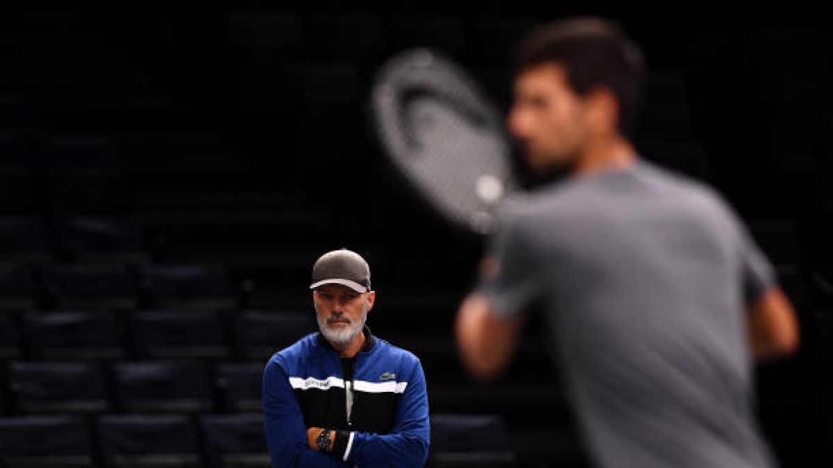 Djokovic, new physio. Photo: gettyimages