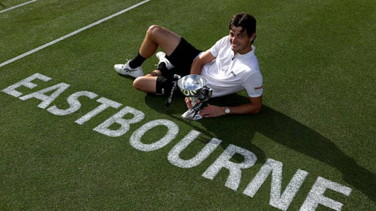 Taylor Fritz with the ATP Eastbourne 2025 title. Photo: Getty