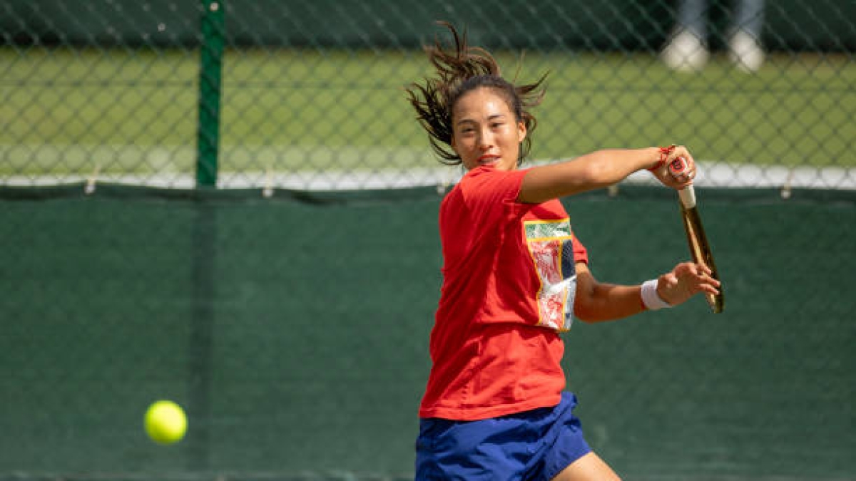 Qinwen Zheng, en hierba. Foto: gettyimages