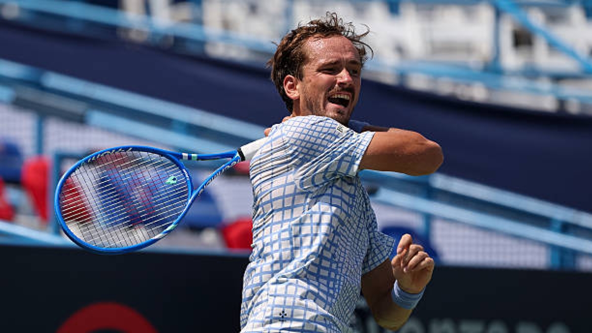 Medvedev Hid Shoulder Problems for a Year: "It Hurt Me Every Day". Photo: Getty Images