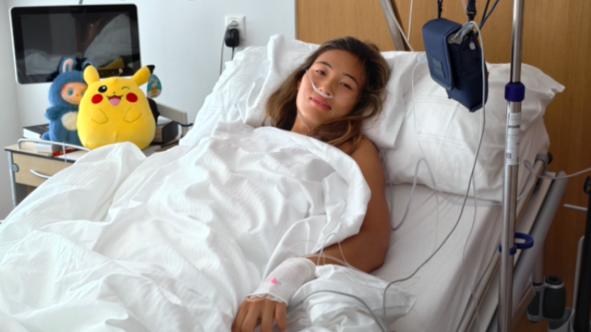 Qinwen Zheng after elbow surgery. Source: Instagram
