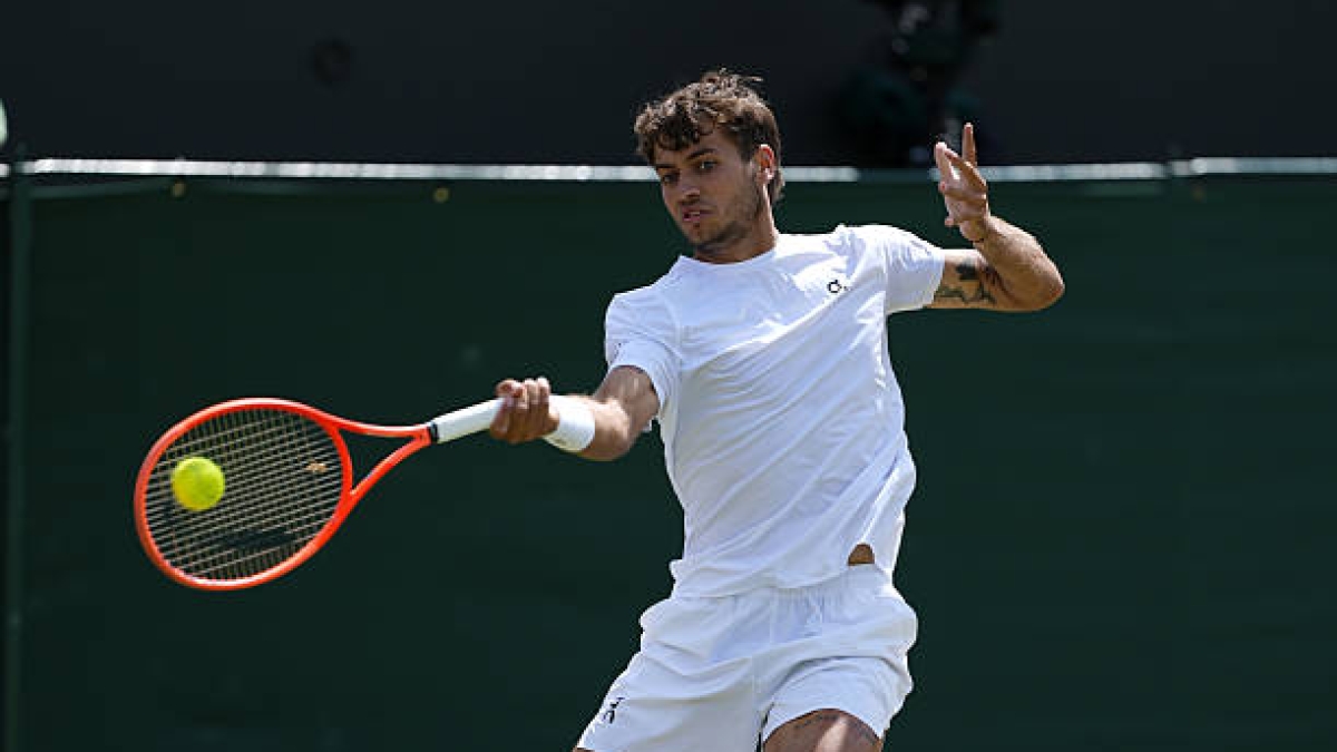 Flavio Cobolli beats Cilic at Wimbledon 2025. Photo: gettyimages