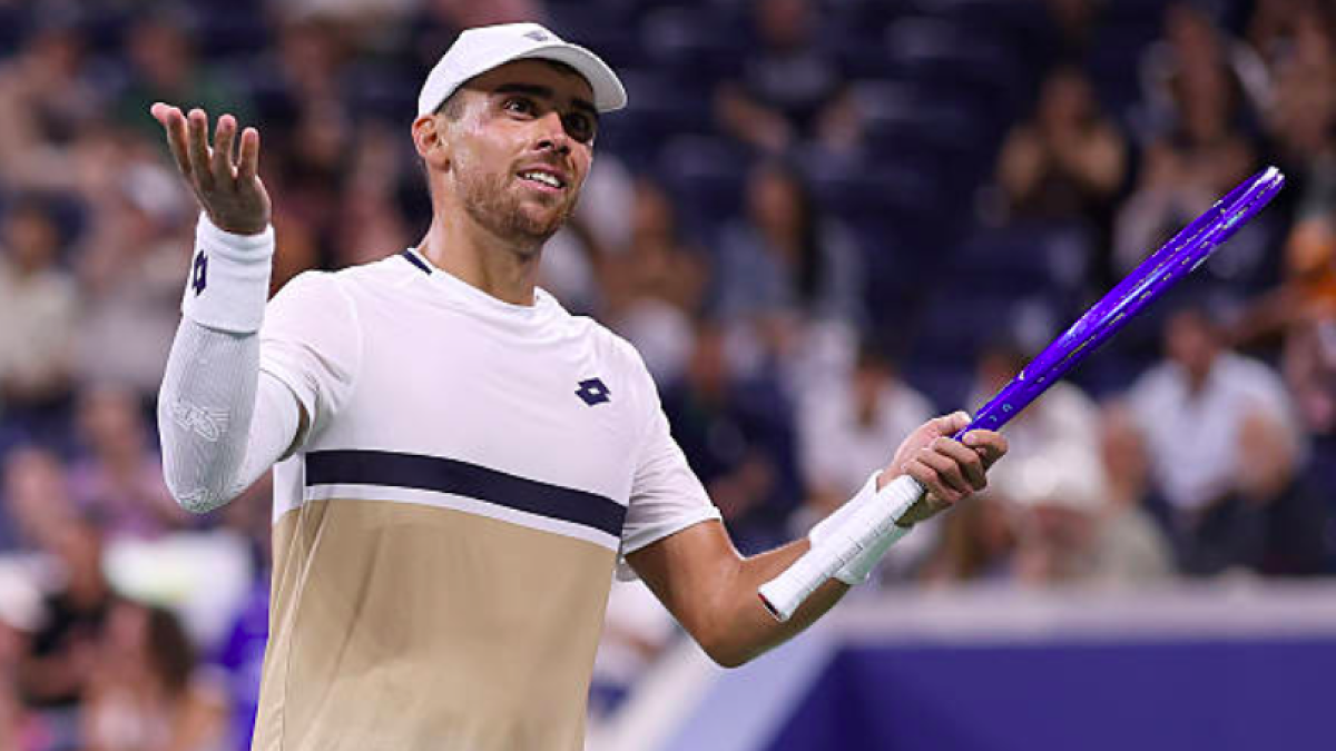 Benjamin Bonzi hace historias tras volver a ganar a Medvedev. Fuente: Getty