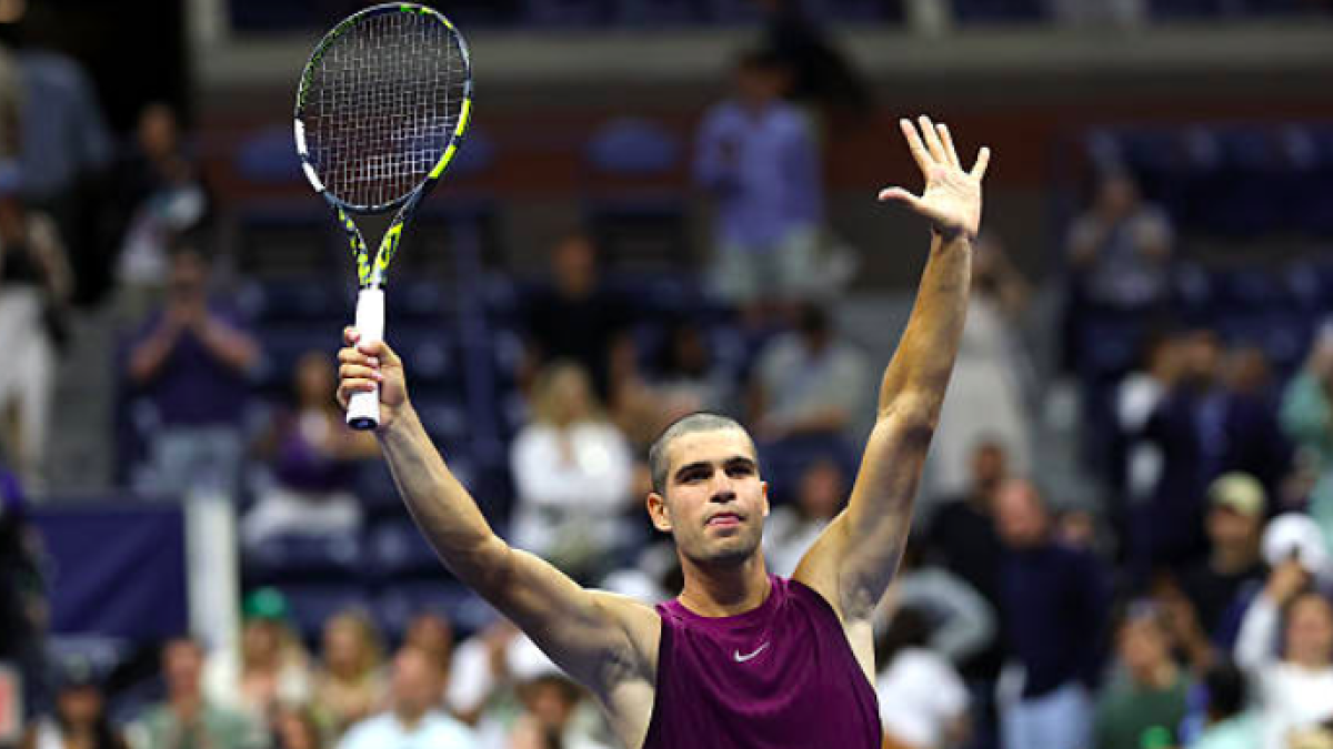Carlos Alcaraz keeps winning in the first round of Grand Slam tournaments. Source: Getty