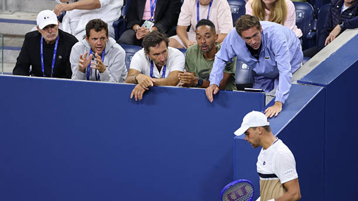 Mahut lashes out at Medvedev: "I can't imagine Alcaraz or Sinner acting like that for even a second." Photo: Getty Images
