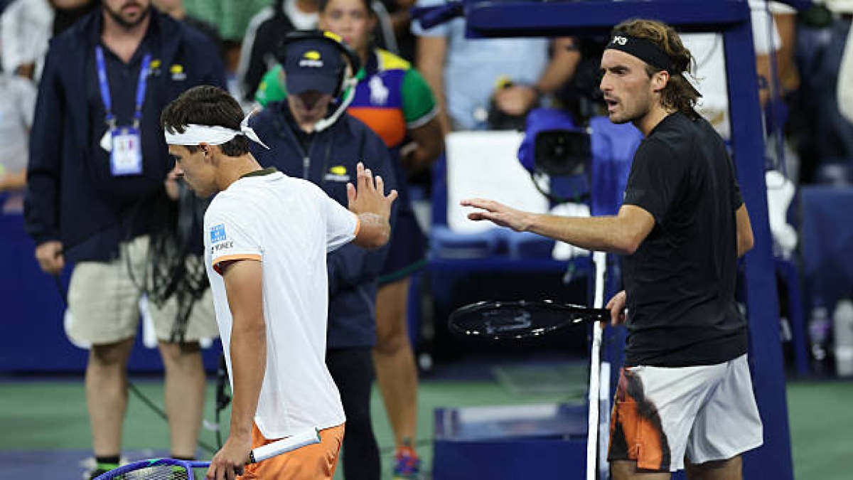 Stefanos Tsitsipas loses his temper at the US Open 2025. Photo: gettyimages