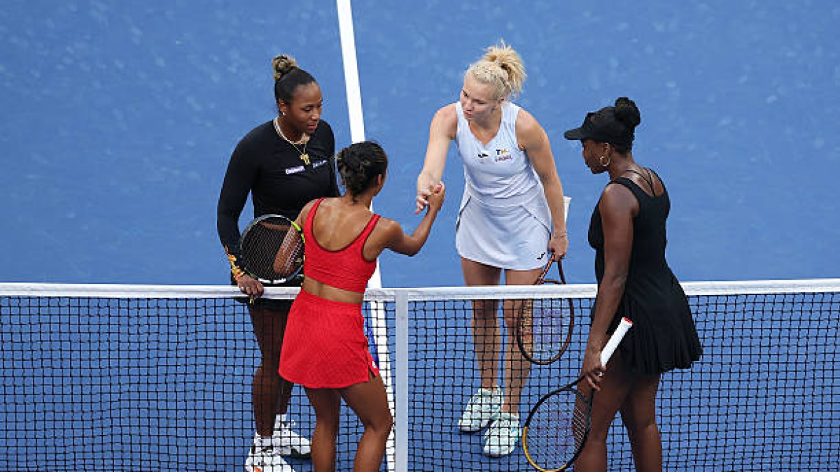 Townsend and Siniakova end Venus Williams and Leyah Fernandez's adventure in the US Open doubles. Photo: Getty Images