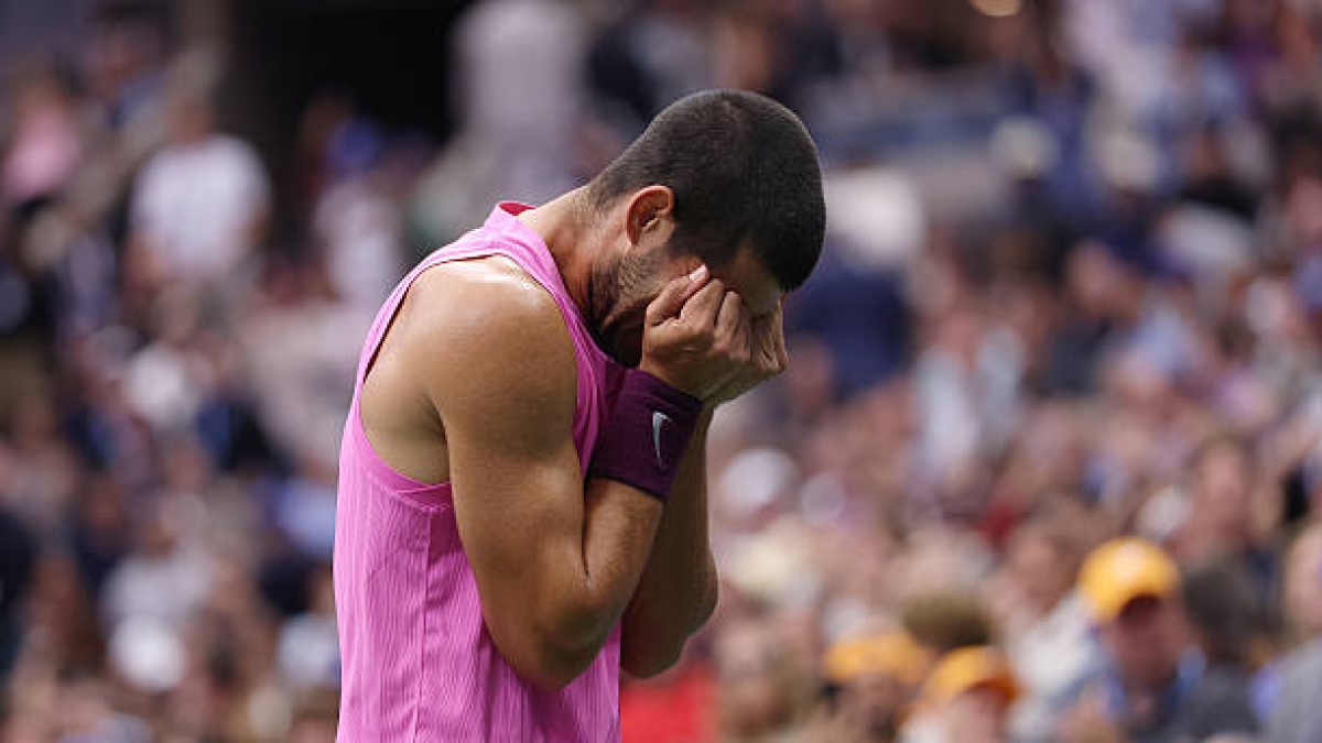 Carlos Alcaraz out of Davis Cup 2025. Photo: gettyimages