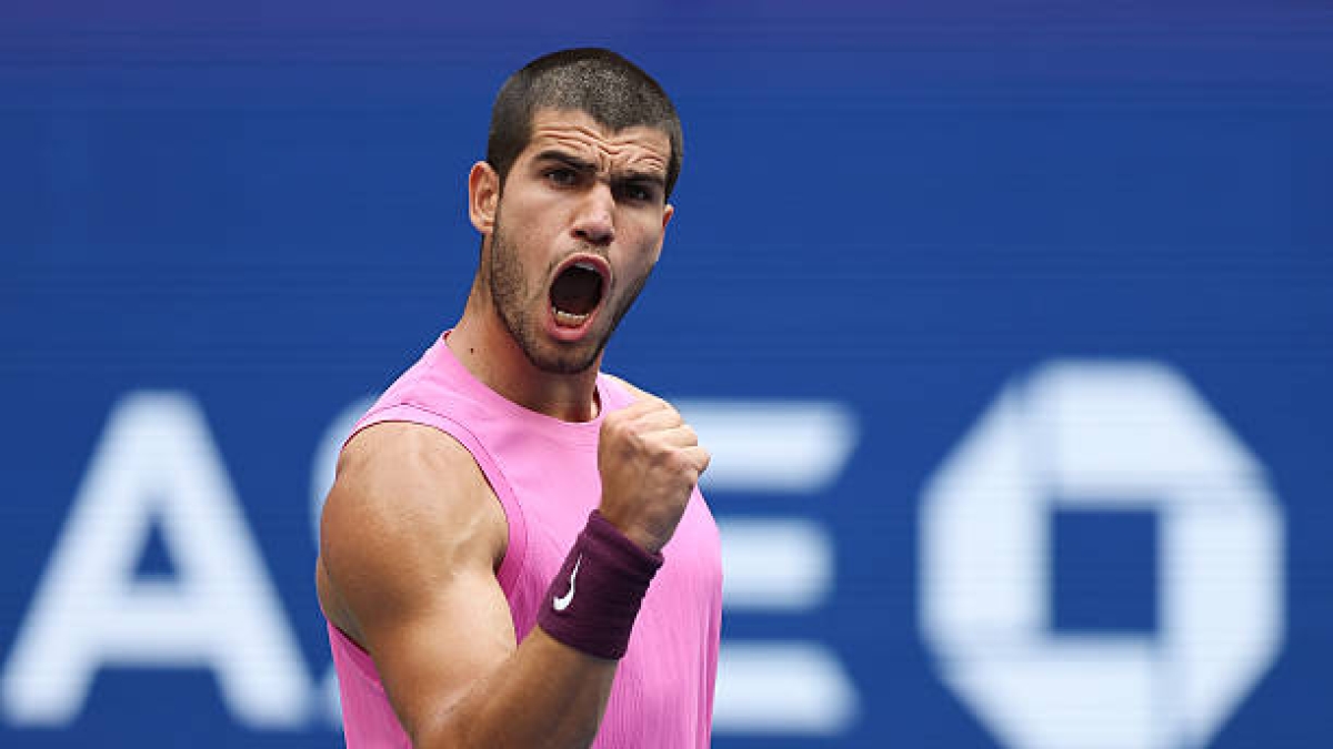 Carlos Alcaraz beats Djokovic at the US Open 2025. Photo: gettyimages