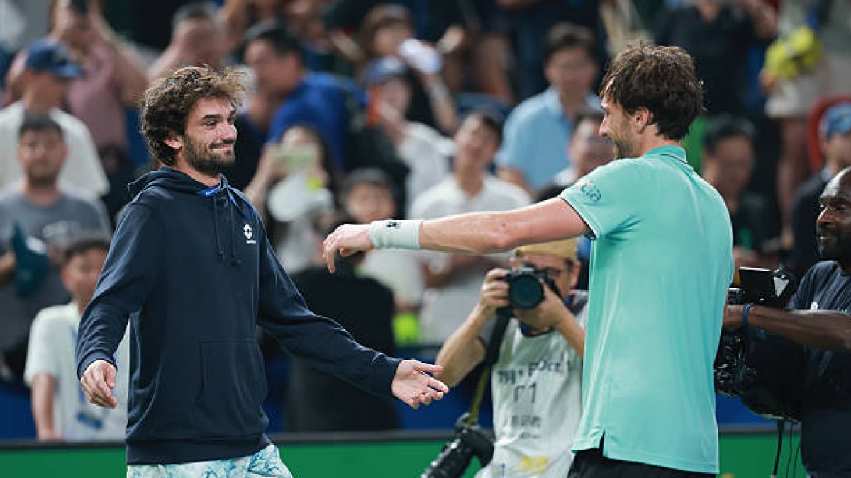 Vacherot and Rinderknech train together before their final in Shanghai. Photo: Gettyimages