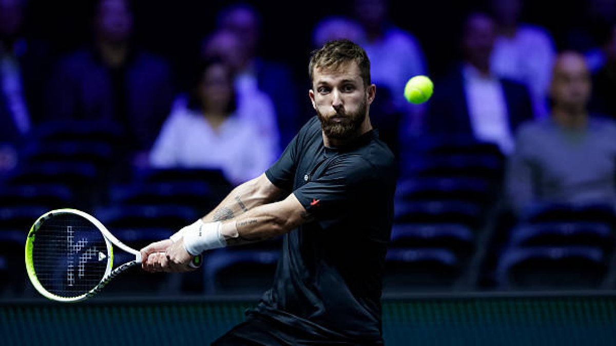 Corentin Moutet parle de Bublik. Photo : gettyimages