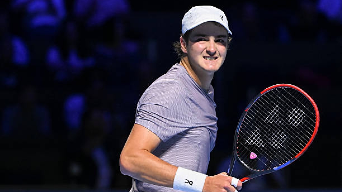 Fonseca变得巨大，阻止了伟大的Munar。图片：Getty