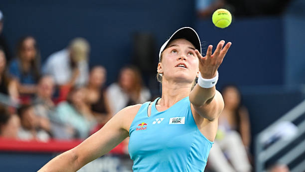 Elena Rybakina被Andy Roddick認為是巡迴賽中最佳發球手。