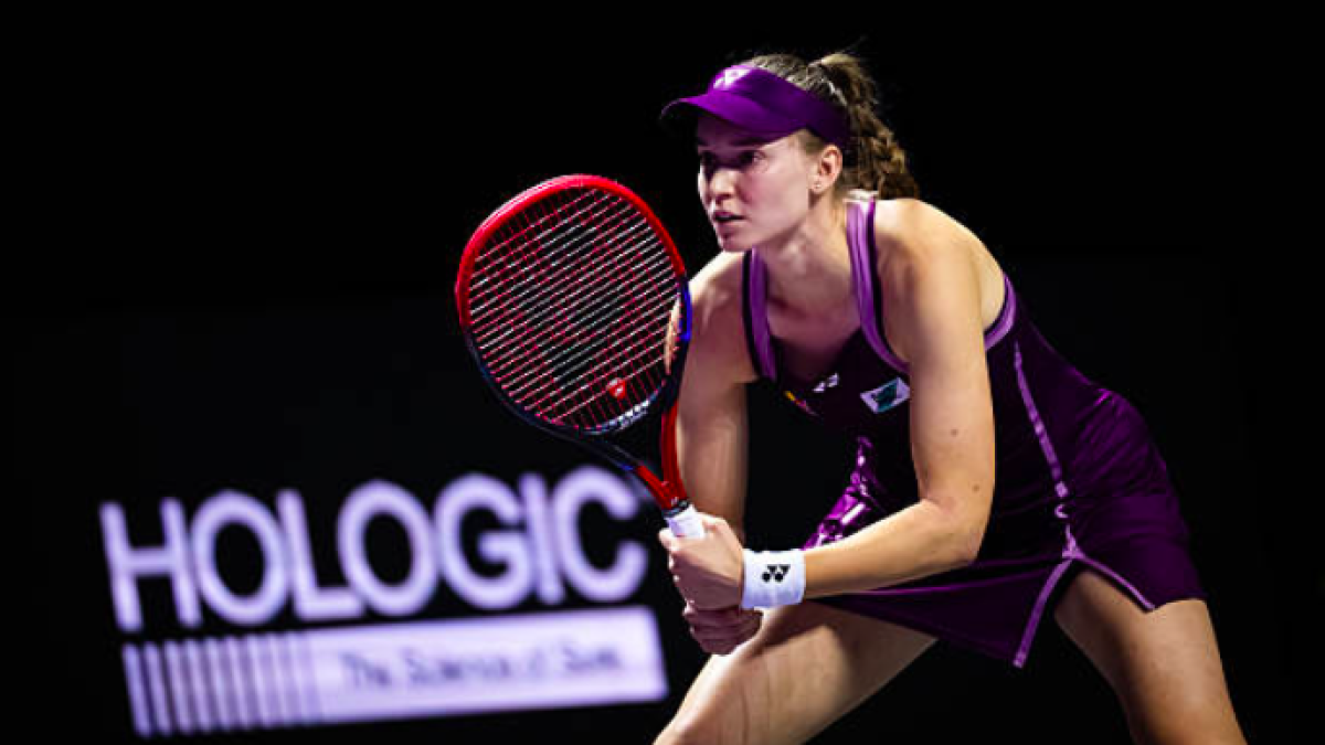 Elena Rybakina distrugge Swiatek alle WTA Finals 2025. Fonte: Getty