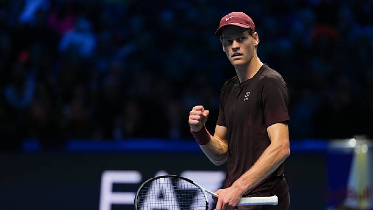 Jannik Sinner spiega perché è così forte al coperto: "Si adatta meglio al mio gioco". Foto: Getty