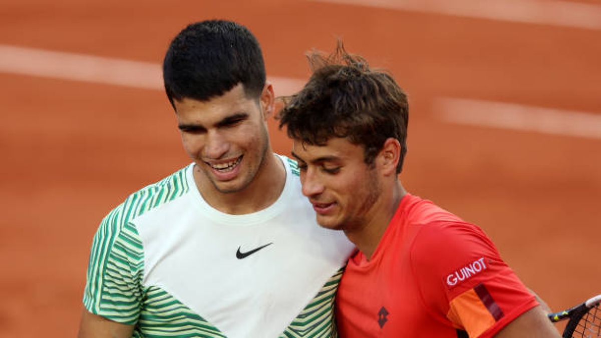 Le moment amusant entre Alcaraz et Cobolli qui confirme leur excellente relation. Photo : Gettyimages