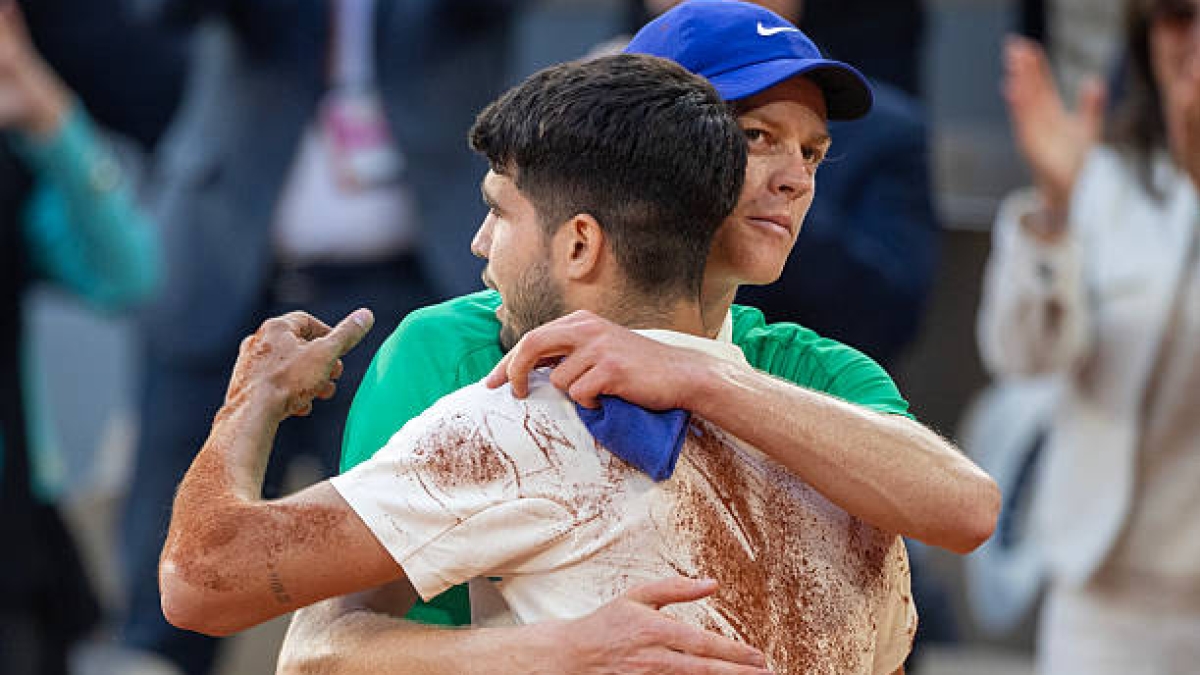 Sinner y Alcaraz, tras la final de Roland Garros. ¿Será el mejor partido del año? Fuente: Getty