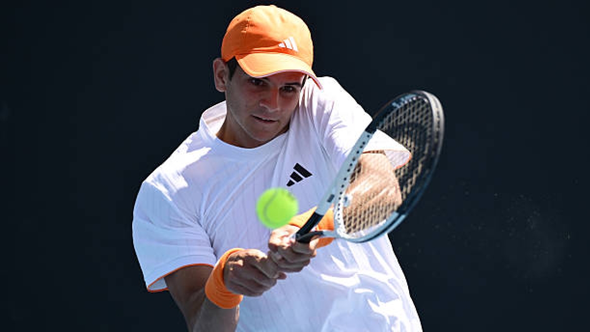 Mensik spegne il sogno di Jódar all'Open d'Australia.