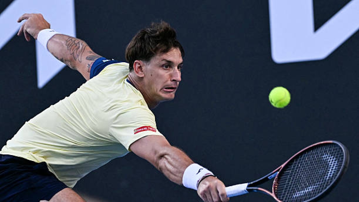 Camilo Ugo Carabelli, racchette diverse. Foto. gettyimages