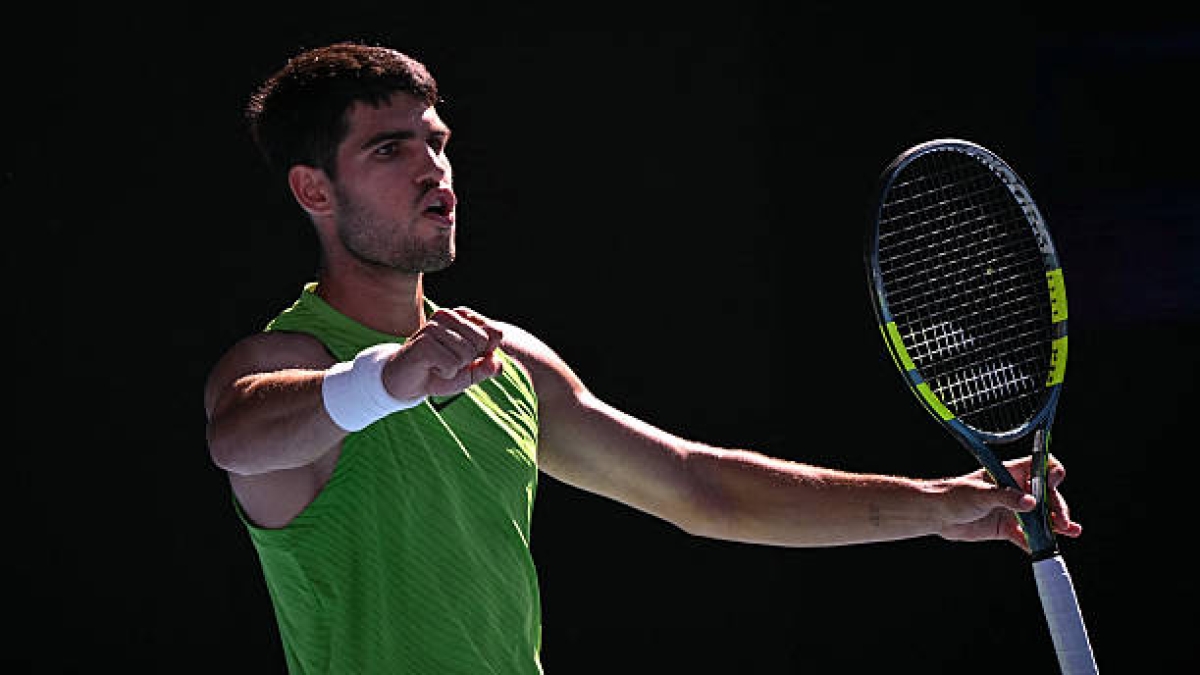 卡洛斯·阿尔卡拉斯，与费德勒打高尔夫。图片: gettyimages