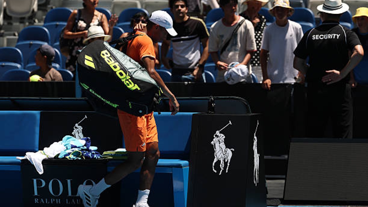 Auger-Aliassime, preocupado: "No encuentro la razón por la que me ocurre, no me pasaba antes". Foto: Getty