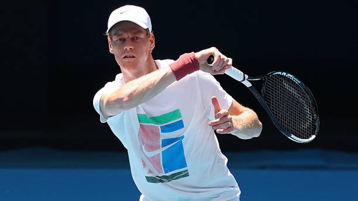 Jannik Sinner écrase Fritz lors d'un entraînement. Photo : gettyimages