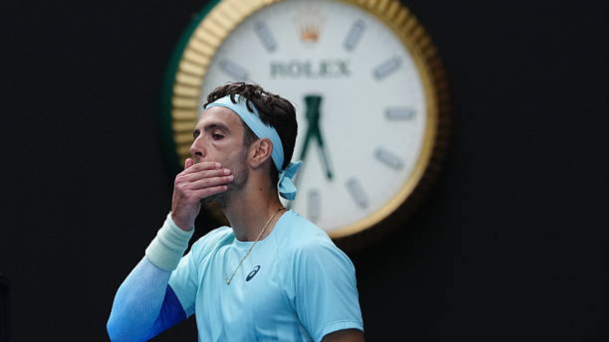 A prepared Musetti to beat Djokovic is forced to withdraw. Photo: Getty