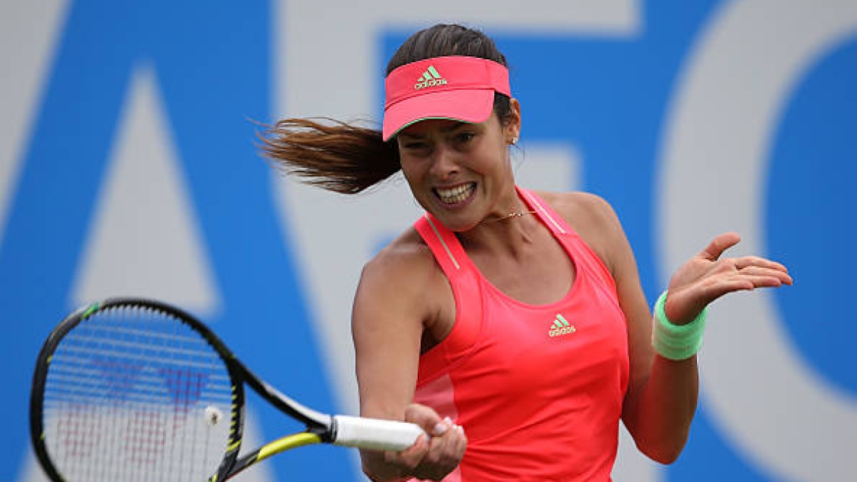 L'ex numero 1 del mondo, Ana Ivanovic, visita la Rafa Nadal Academy.