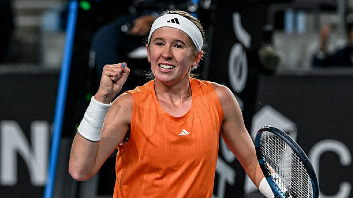 Nikola Bartunkova beats Bencic at the 2026 Australian Open. Photo: gettyimages