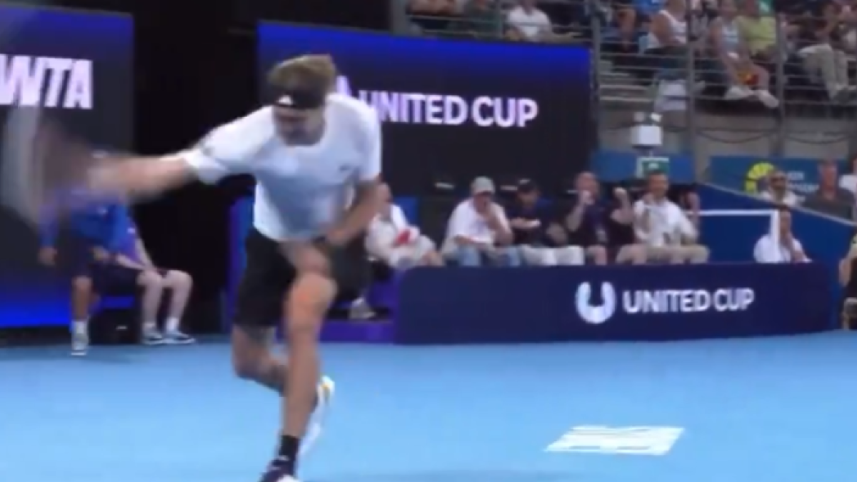 Zverev détruit sa raquette à la United Cup 2026. Photo : gettyimages