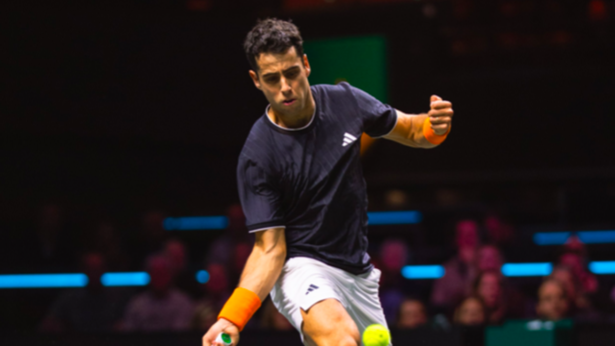 Jaume Munar se divierte bajo el techo de Rotterdam. Fuente: ATP