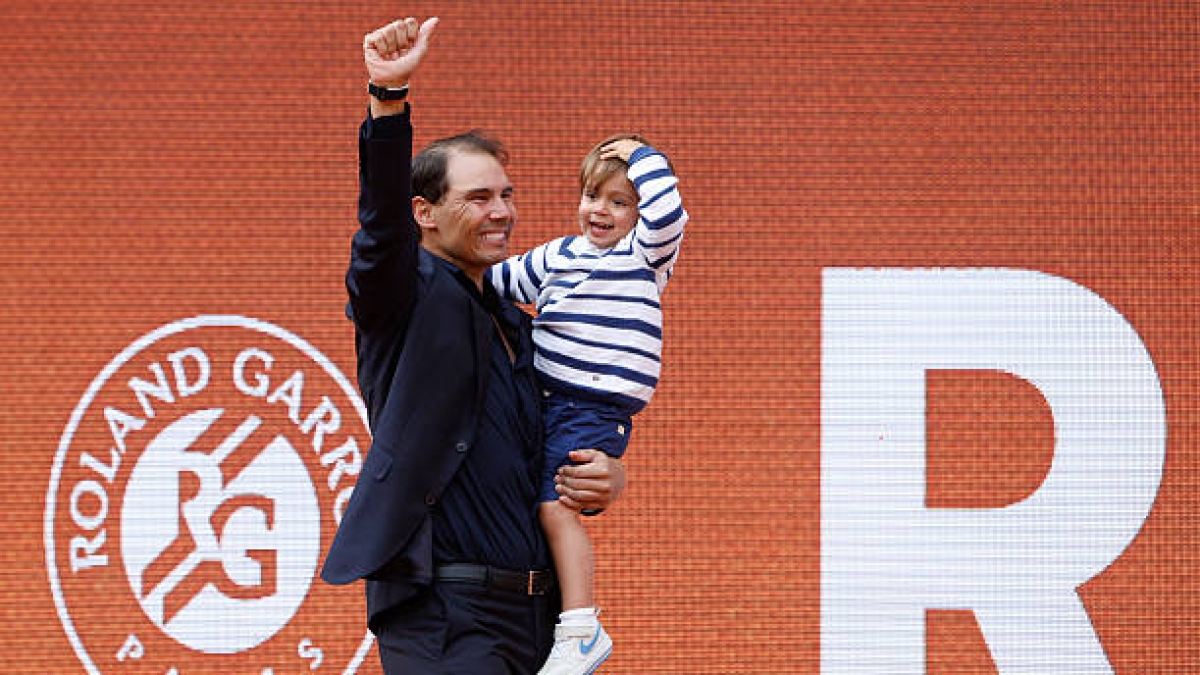 纳达尔和他儿子一起滑雪的可爱时刻。照片：Gettyimages