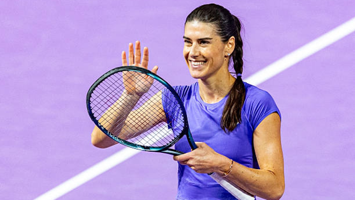 Sorana Cirstea 在 WTA 250 克鲁日-纳波卡决赛中击败 Emma Raducanu。来源：Getty
