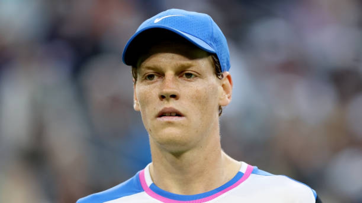 Jannik Sinner entrena en Indian Wells. Foto: gettyimages