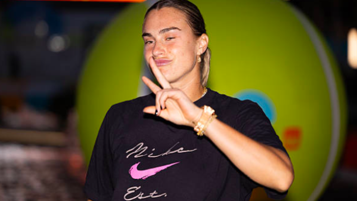 Sabalenka bat Swiatek pour la deuxième semaine consécutive en tant que N°1 mondiale.